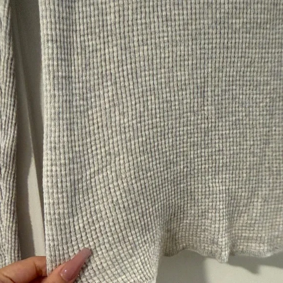 Margaret O'Leary Shirttail Waffle Vneck - Picture 7 of 7